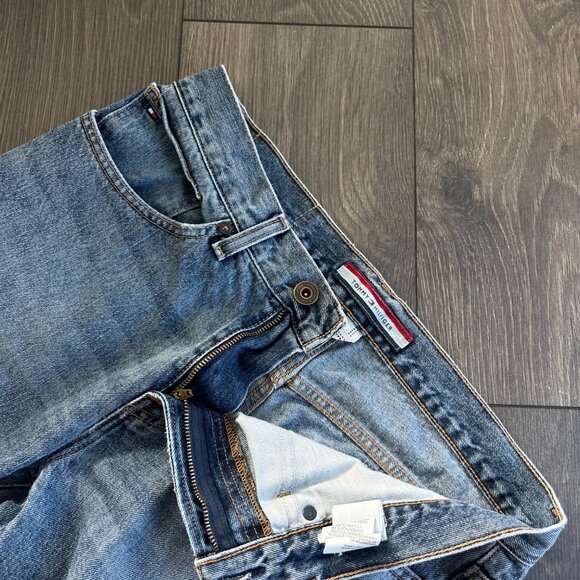 Tommy Hilfiger Light Wash - Straight Jean, 31 / 31 Men's - Picture 2 of 6